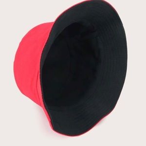 NEW reversible bucket hat black red
